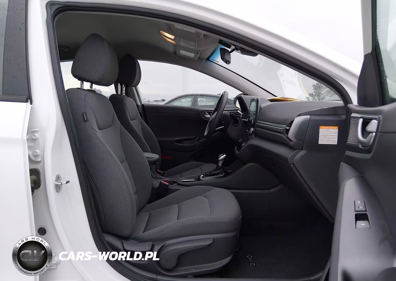 2020 Hyundai Ioniq Hybrid Blue VIN:KMHC65LC9LU186323 - 5