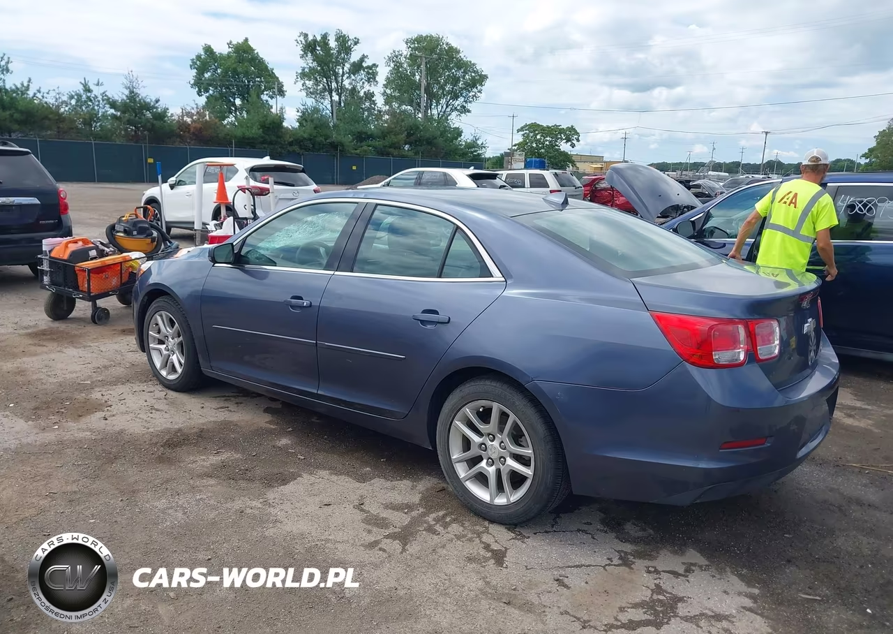 2013 Chevrolet Malibu 1Lt VIN:1G11C5SA0DF335169 - 3