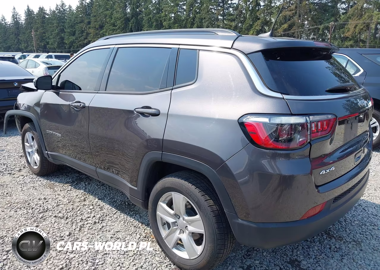 2022 Jeep Compass Latitude 4X4 VIN:3C4NJDBB5NT155095 - 3