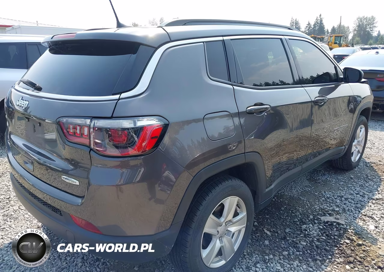 2022 Jeep Compass Latitude 4X4 VIN:3C4NJDBB5NT155095 - 4