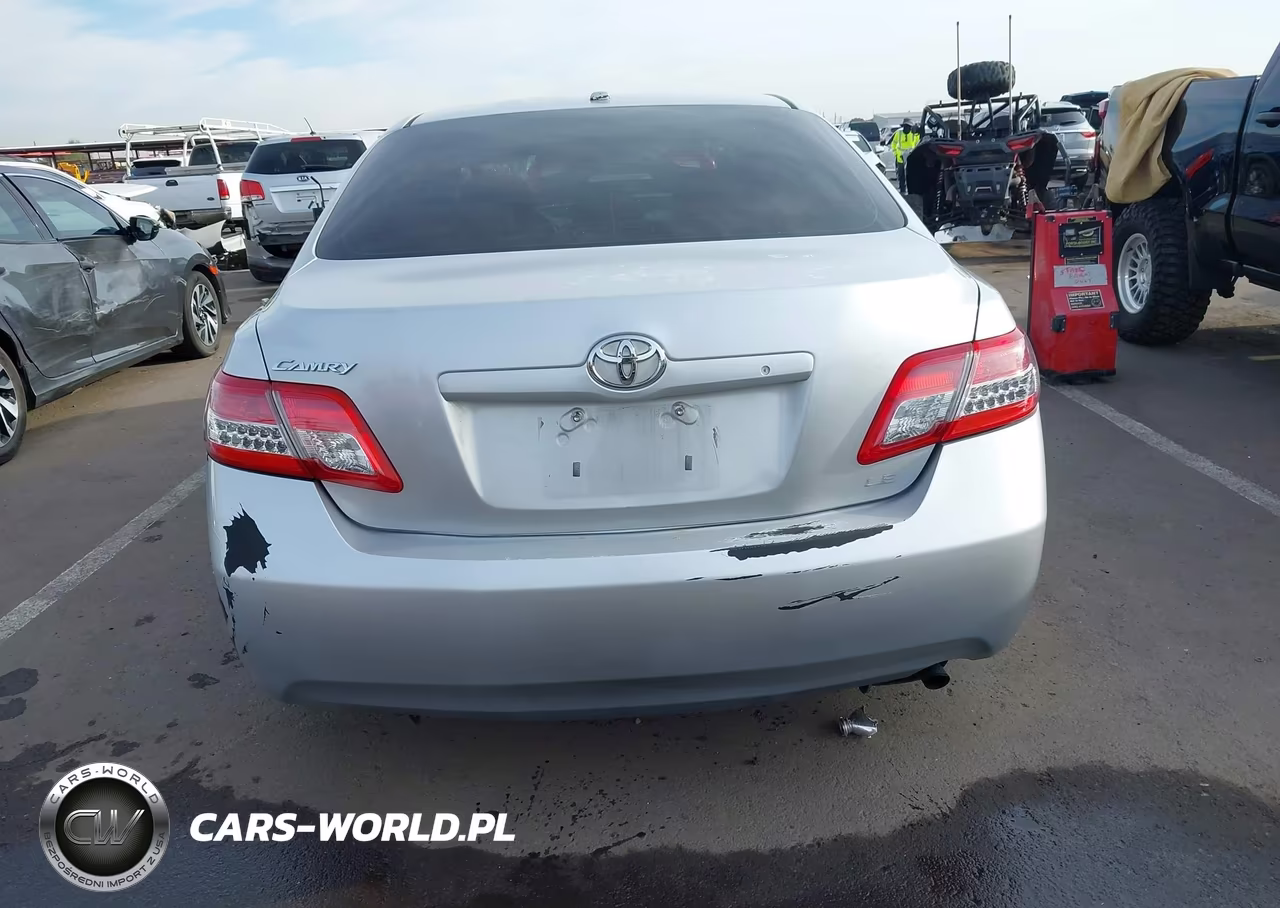 2010 Toyota Camry Le VIN:JTNBF3EK9A3004403 - 16