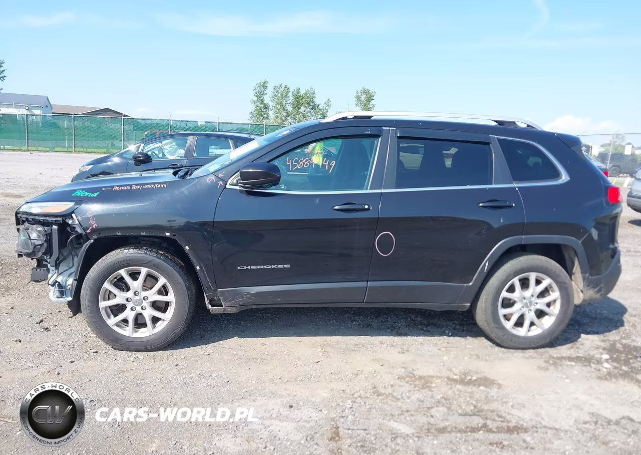 2015 Jeep Cherokee Latitude VIN:1C4PJMCB6FW792256 - 14