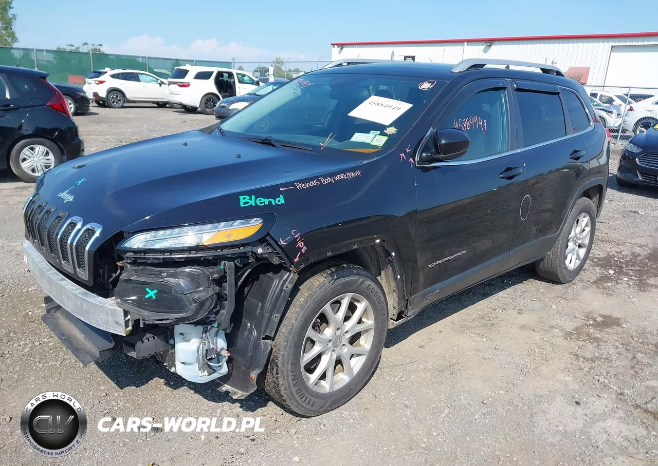 2015 Jeep Cherokee Latitude VIN:1C4PJMCB6FW792256 - 2