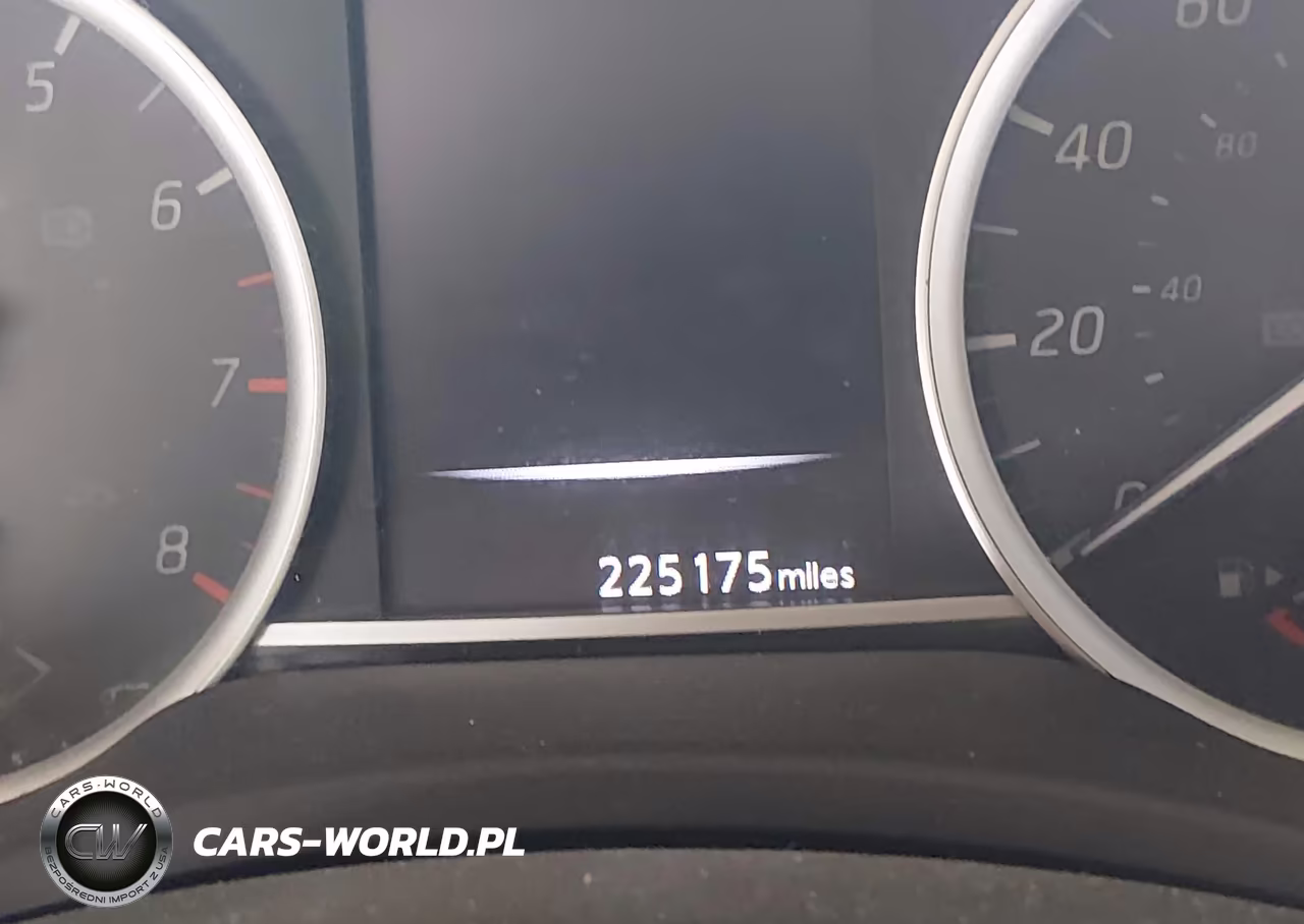 2018 Nissan Sentra S VIN:3N1AB7AP0JY202530 - 14