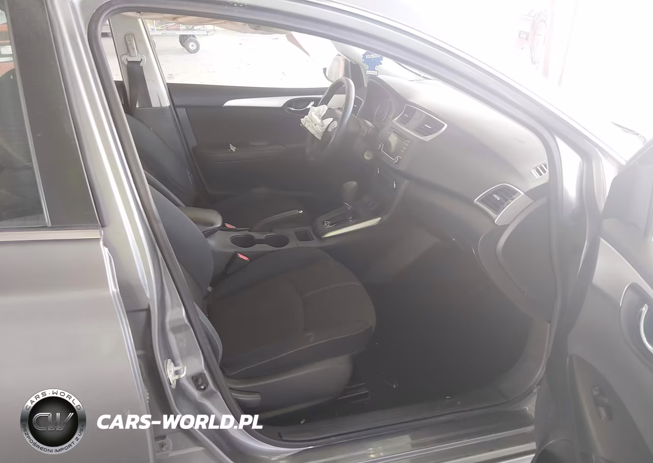 2018 Nissan Sentra S VIN:3N1AB7AP0JY202530 - 5