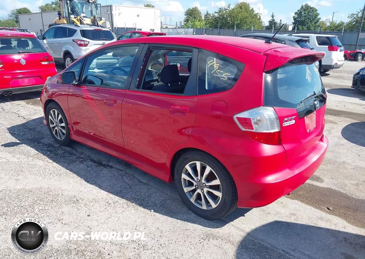 2012 Honda Fit Sport VIN:JHMGE8H51CC010410 - 3