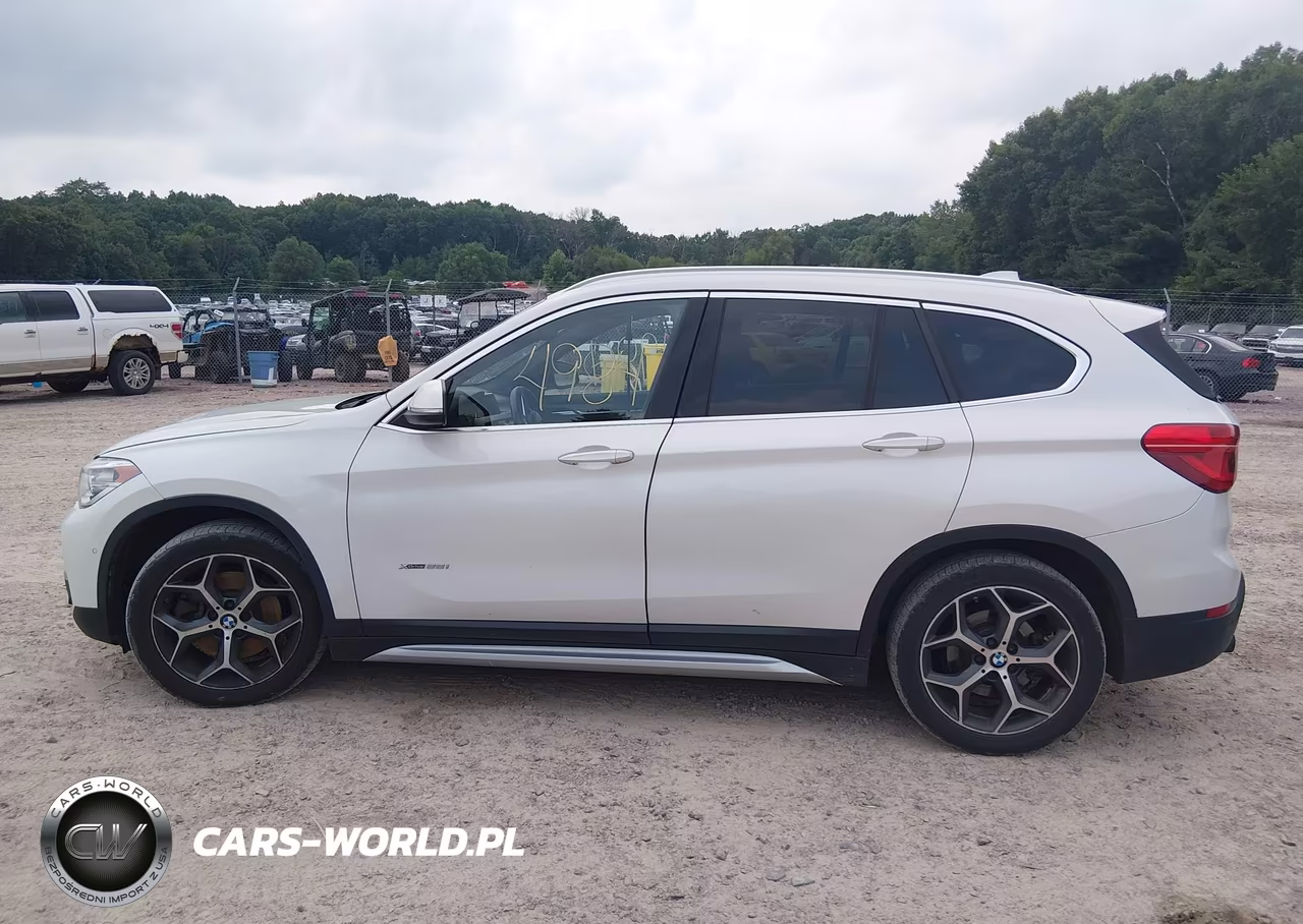2016 BMW X1 xDrive28I VIN:WBXHT3C35G5E48089 - 14