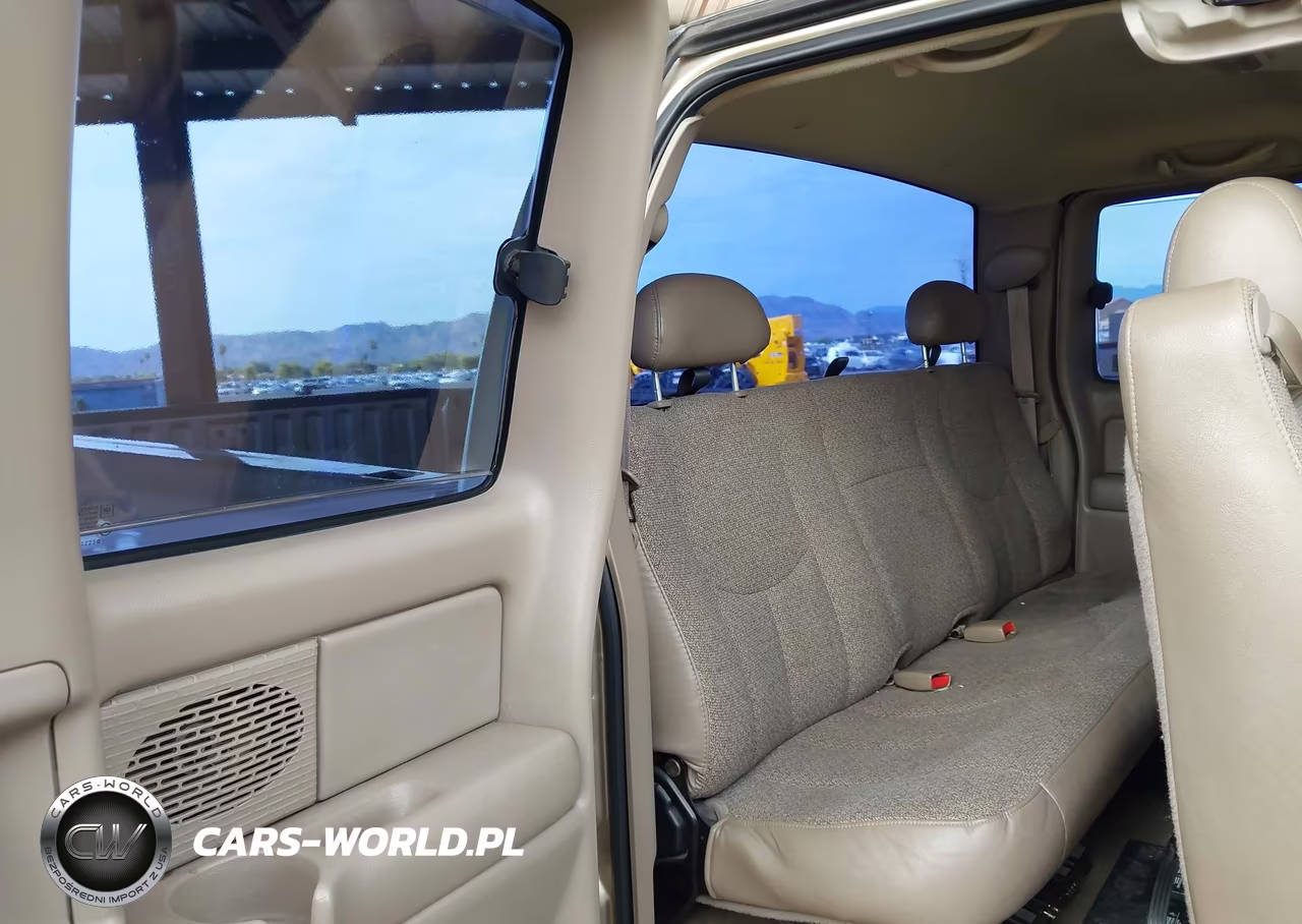 2004 Chevrolet Silverado 1500 Work Truck VIN:2GCEC19V441432649 - 8