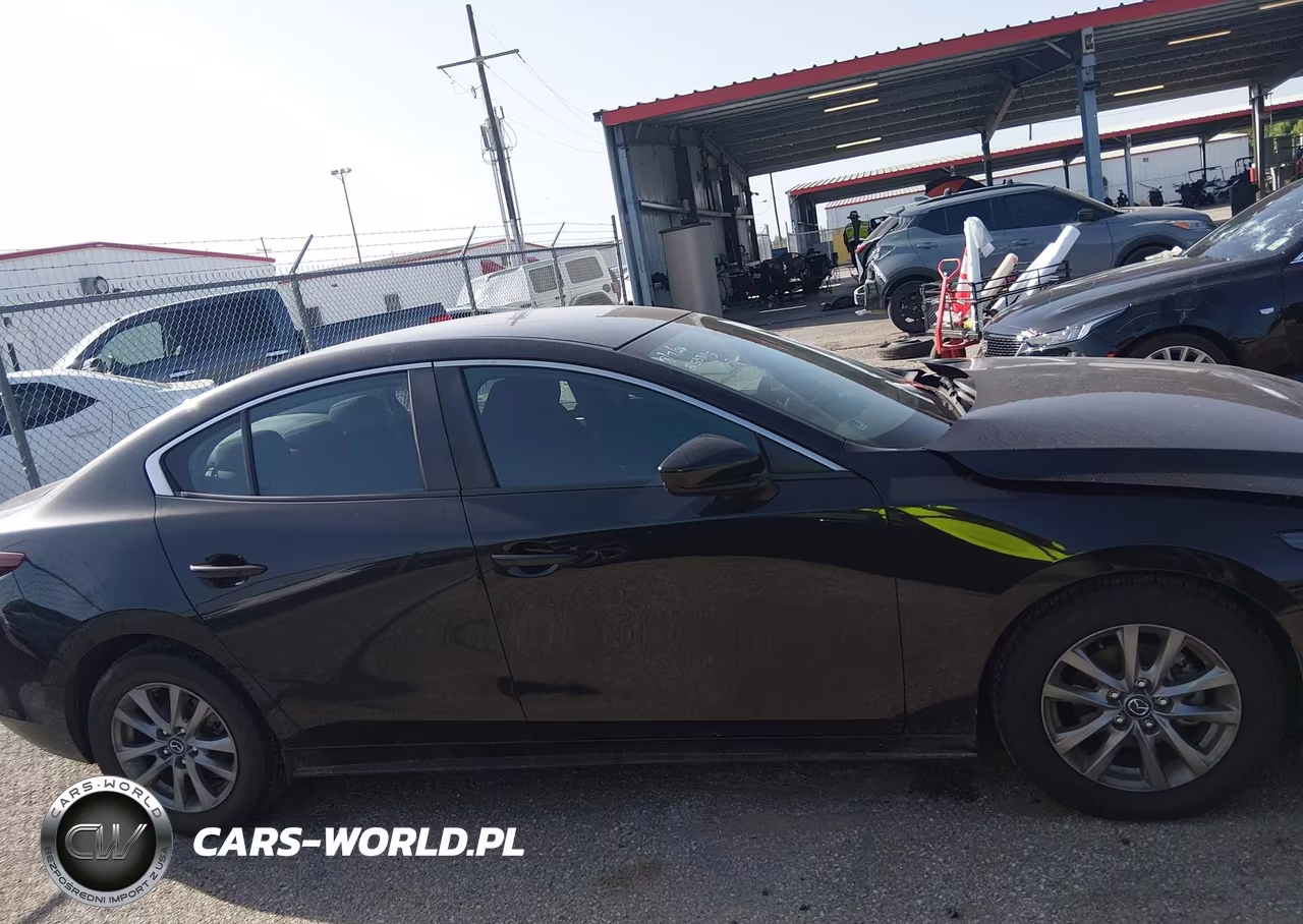 2021 Mazda Mazda3 2.5 S VIN:3MZBPAALXMM253345 - 13