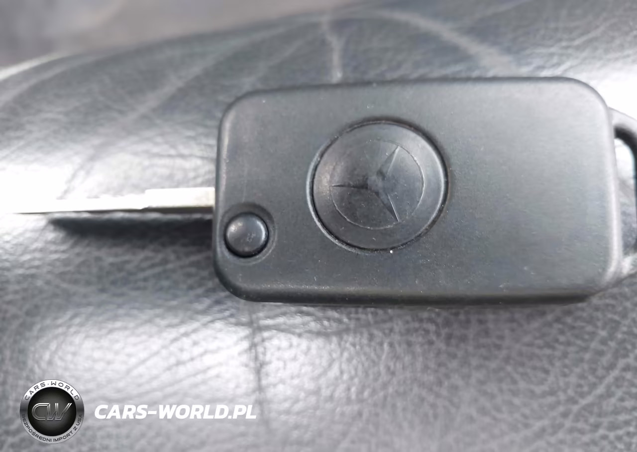 1997 Mercedes-Benz E 420 VIN:WDBJF72F6VA368082 - 11