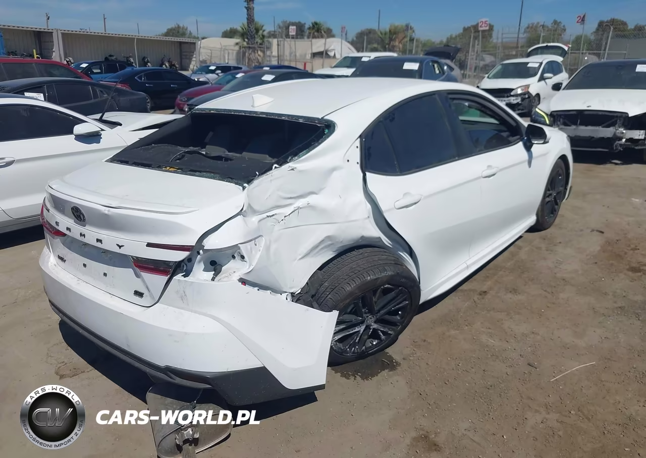 2026 Toyota Camry Se VIN:4T1DAACK5TU714636 - 4