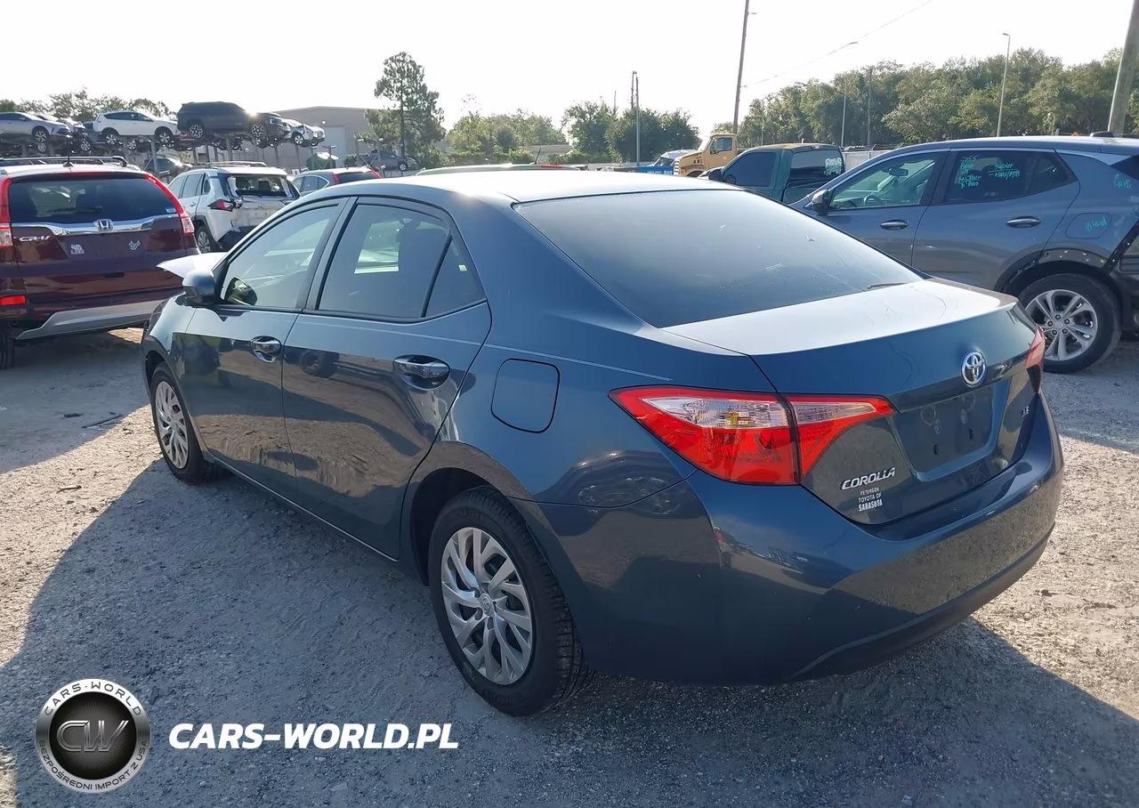2019 Toyota Corolla Le VIN:2T1BURHE6KC197542 - 3