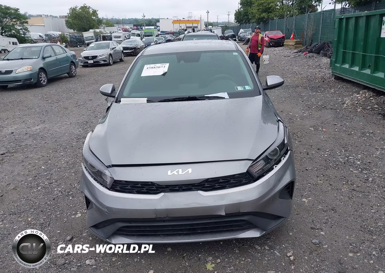 2024 Kia Forte Lxs VIN:3KPF24AD8RE743992 - 12