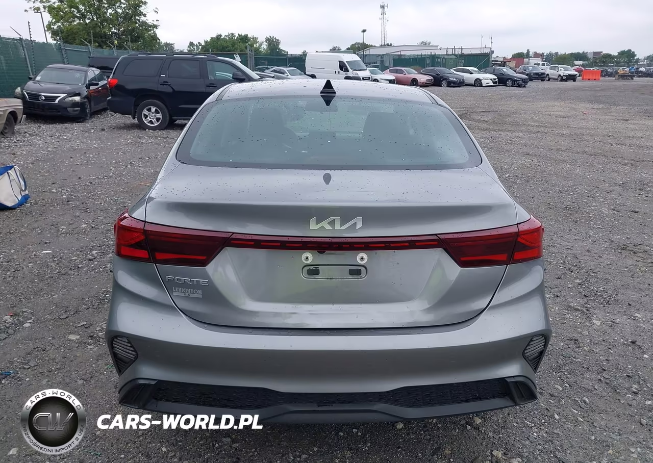 2024 Kia Forte Lxs VIN:3KPF24AD8RE743992 - 16