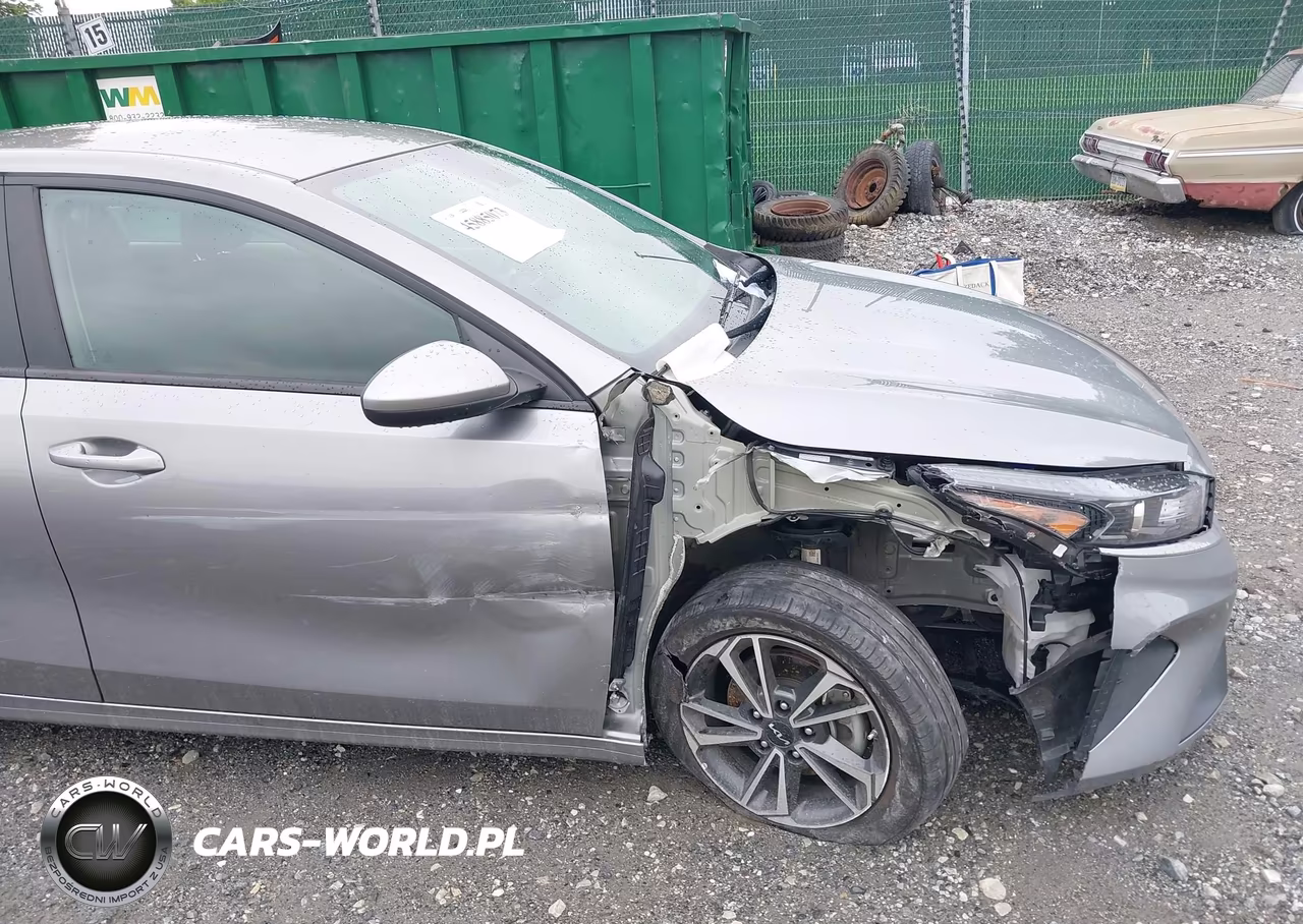 2024 Kia Forte Lxs VIN:3KPF24AD8RE743992 - 6