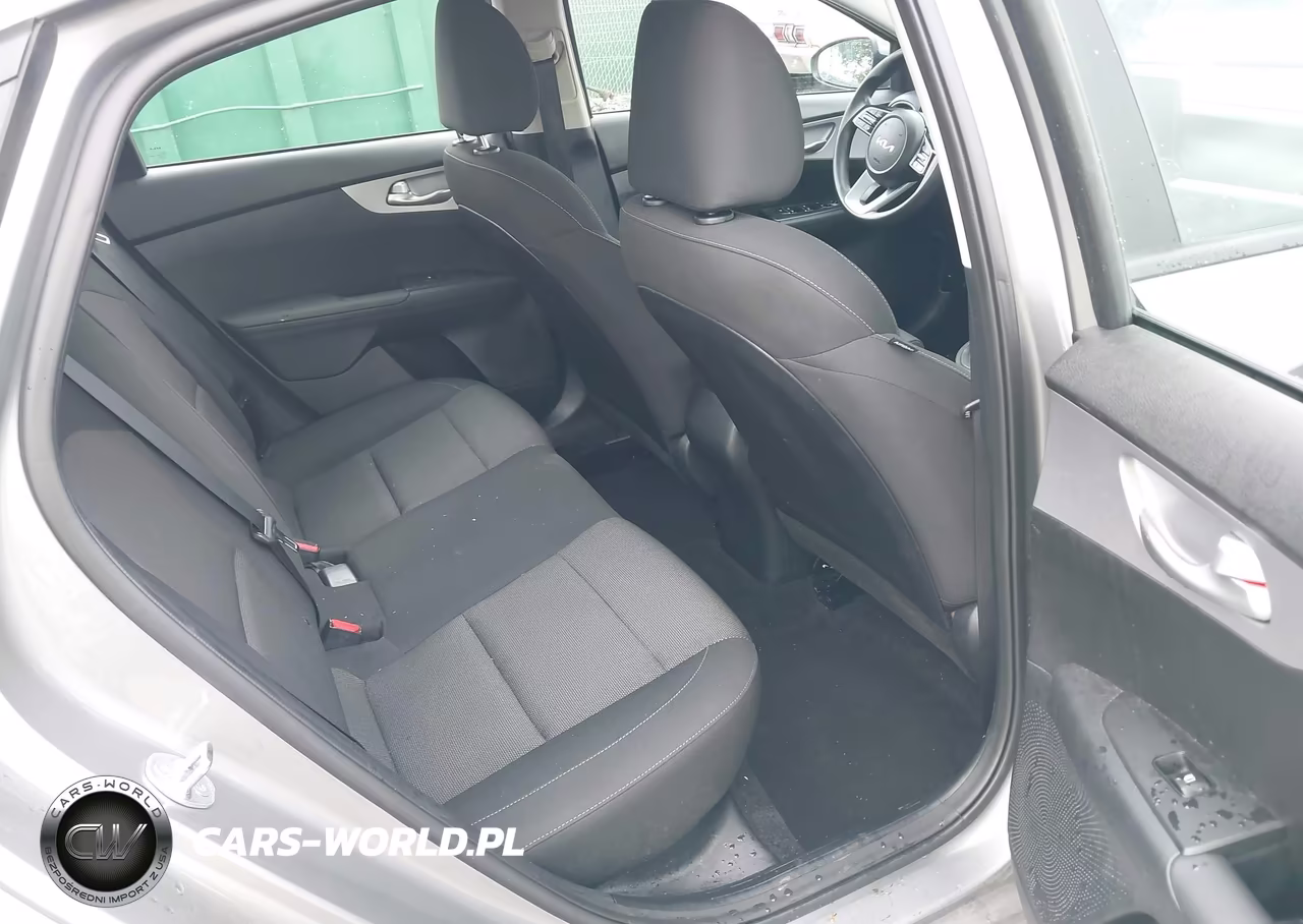 2024 Kia Forte Lxs VIN:3KPF24AD8RE743992 - 8