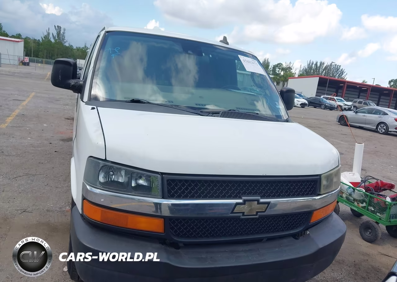 2019 Chevrolet Express 2500 Work Van VIN:1GCWGAFPXK1332556 - 12