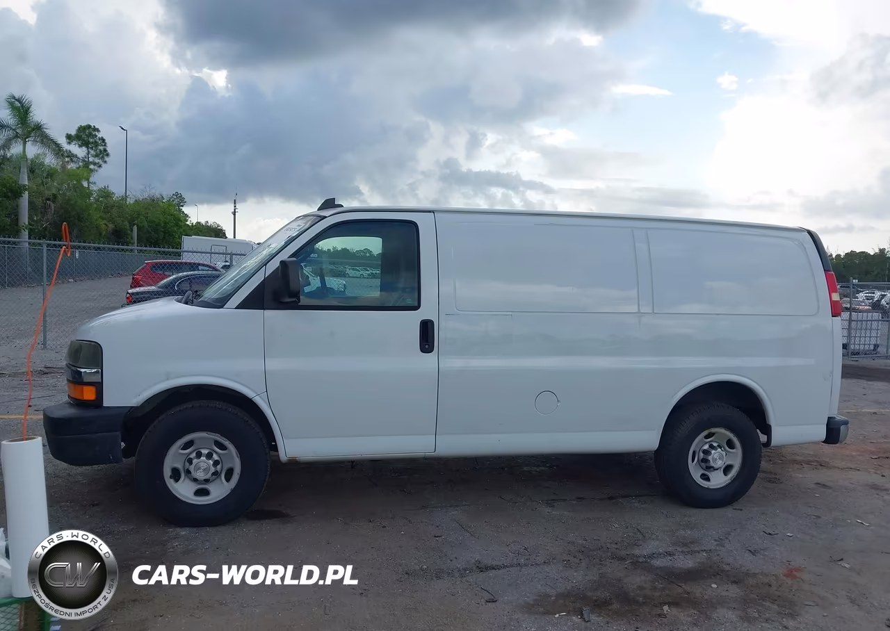 2019 Chevrolet Express 2500 Work Van VIN:1GCWGAFPXK1332556 - 14