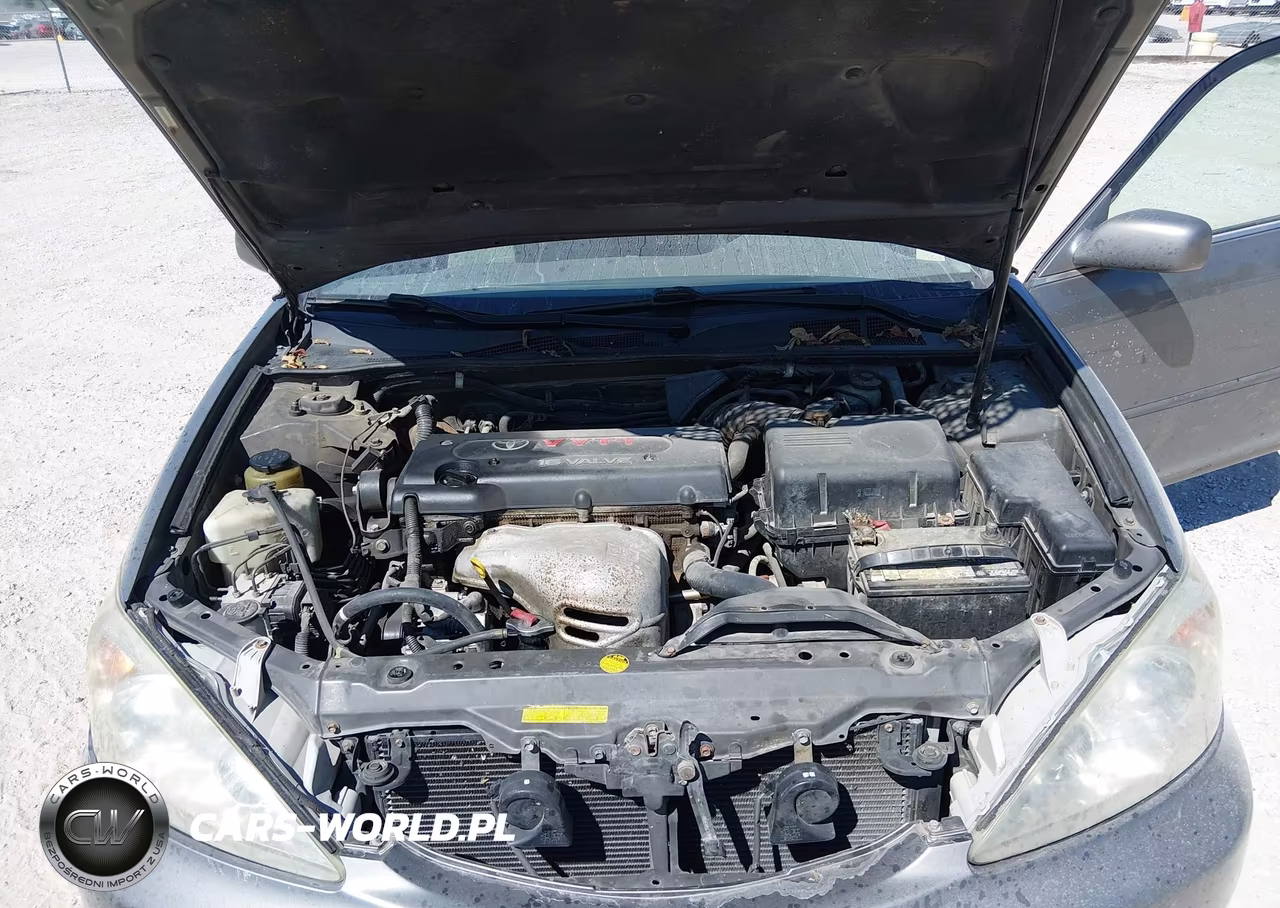 2002 Toyota Camry Le VIN:4T1BE32K32U544705 - 10
