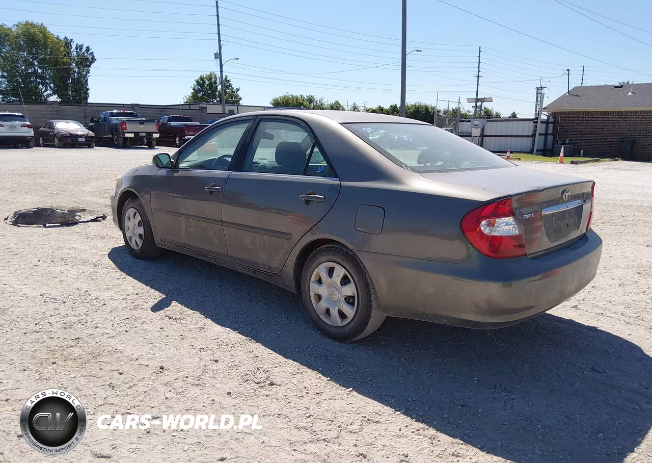 2002 Toyota Camry Le VIN:4T1BE32K32U544705 - 3