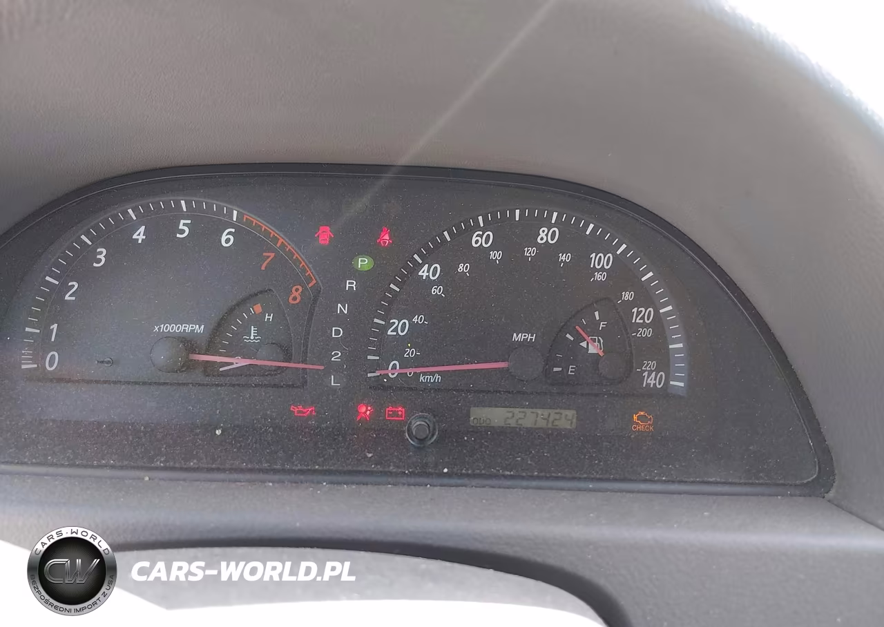 2002 Toyota Camry Le VIN:4T1BE32K32U544705 - 7