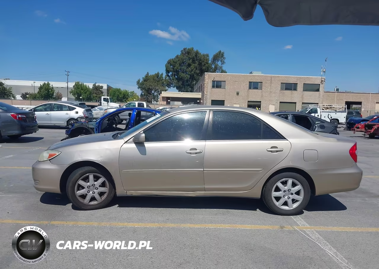 2004 Toyota Camry Le VIN:4T1BE32K14U827462 - 14