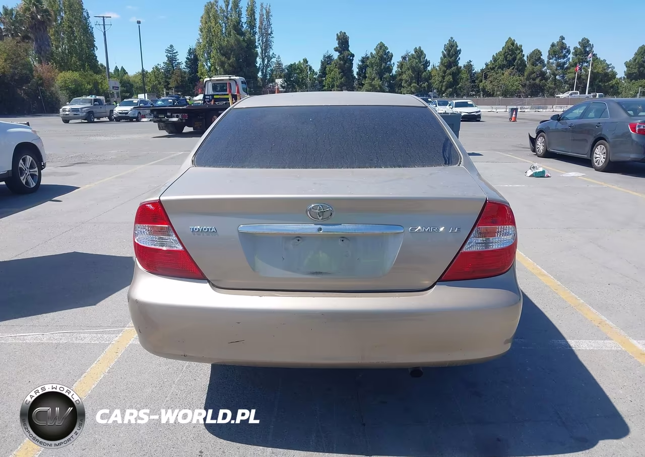 2004 Toyota Camry Le VIN:4T1BE32K14U827462 - 16