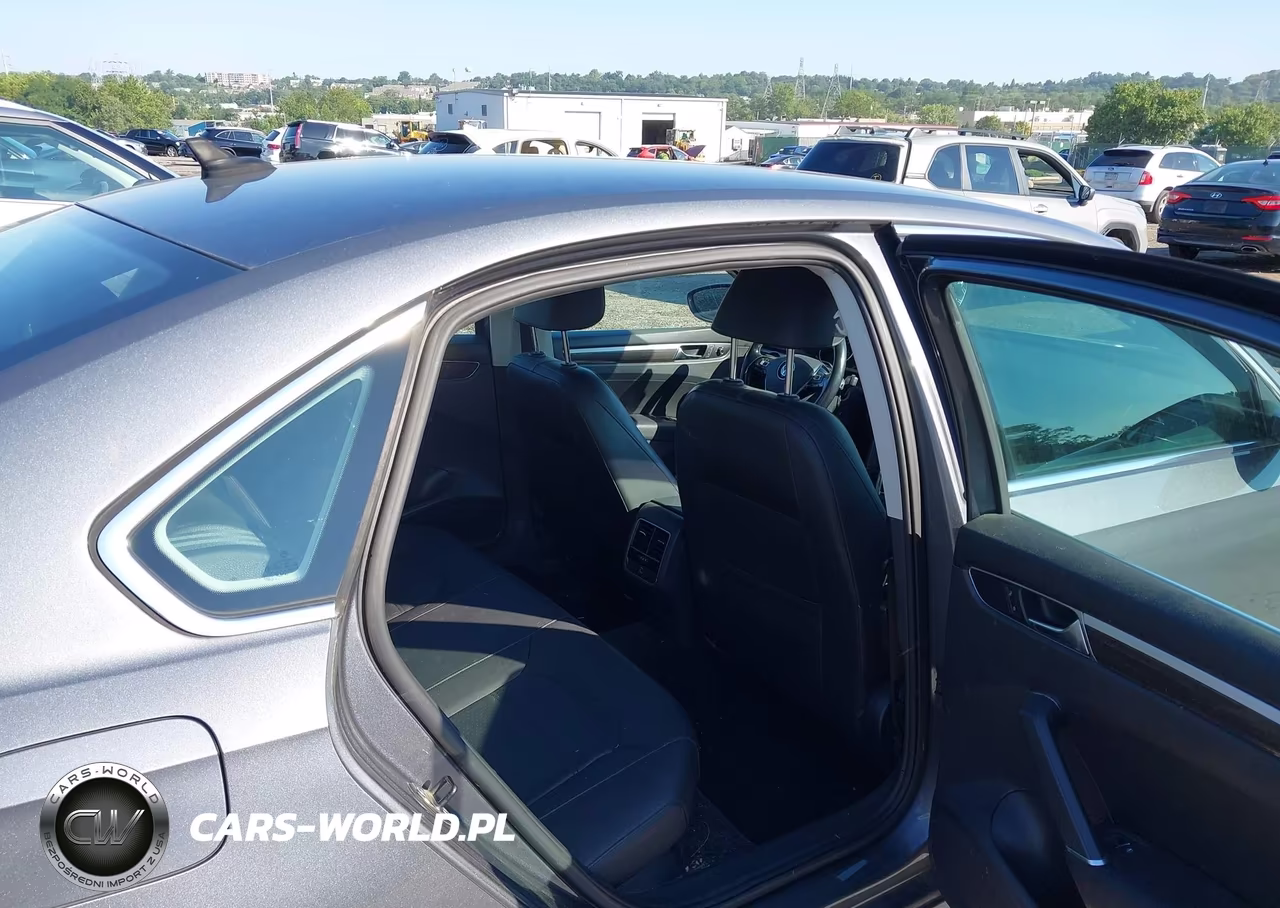 2017 Volkswagen Passat 1.8T Se VIN:1VWBT7A30HC052852 - 8