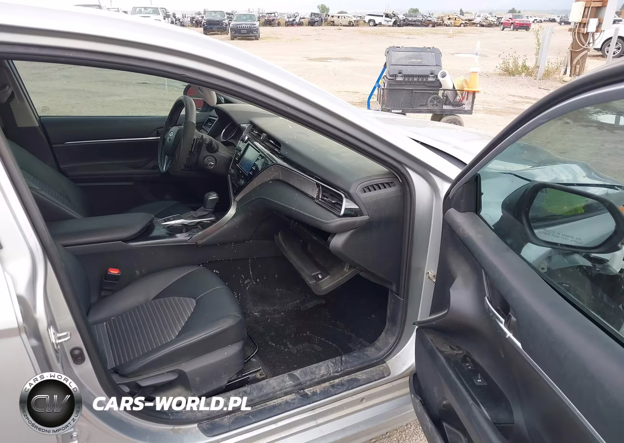 2020 Toyota Camry Se-Se Night Shade VIN:4T1G11BK9LU017954 - 5