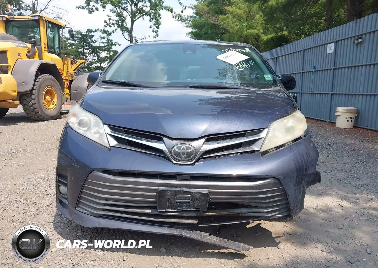 2018 Toyota Sienna Xle 8 Passenger VIN:5TDYZ3DC9JS960141 - 12