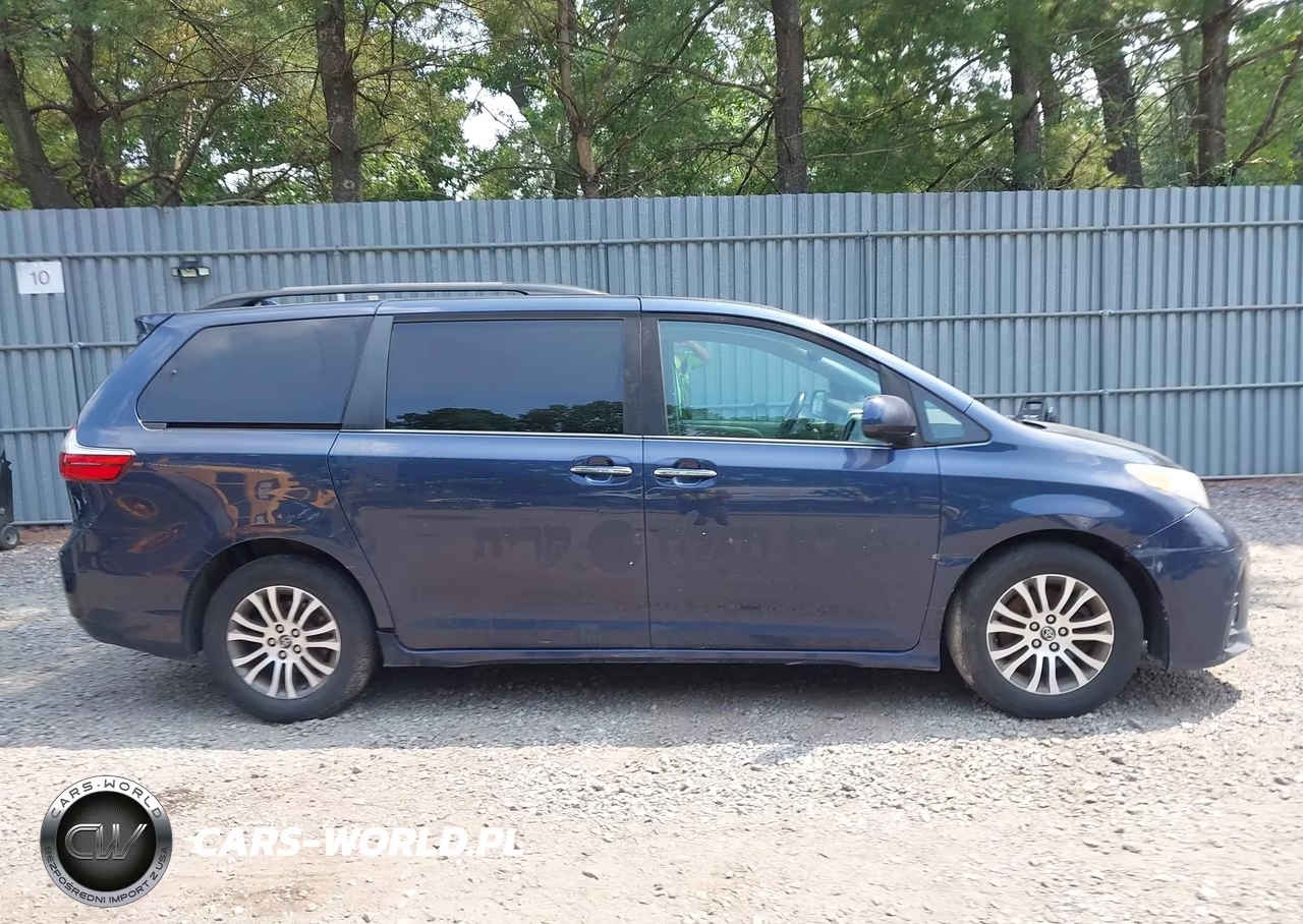 2018 Toyota Sienna Xle 8 Passenger VIN:5TDYZ3DC9JS960141 - 13