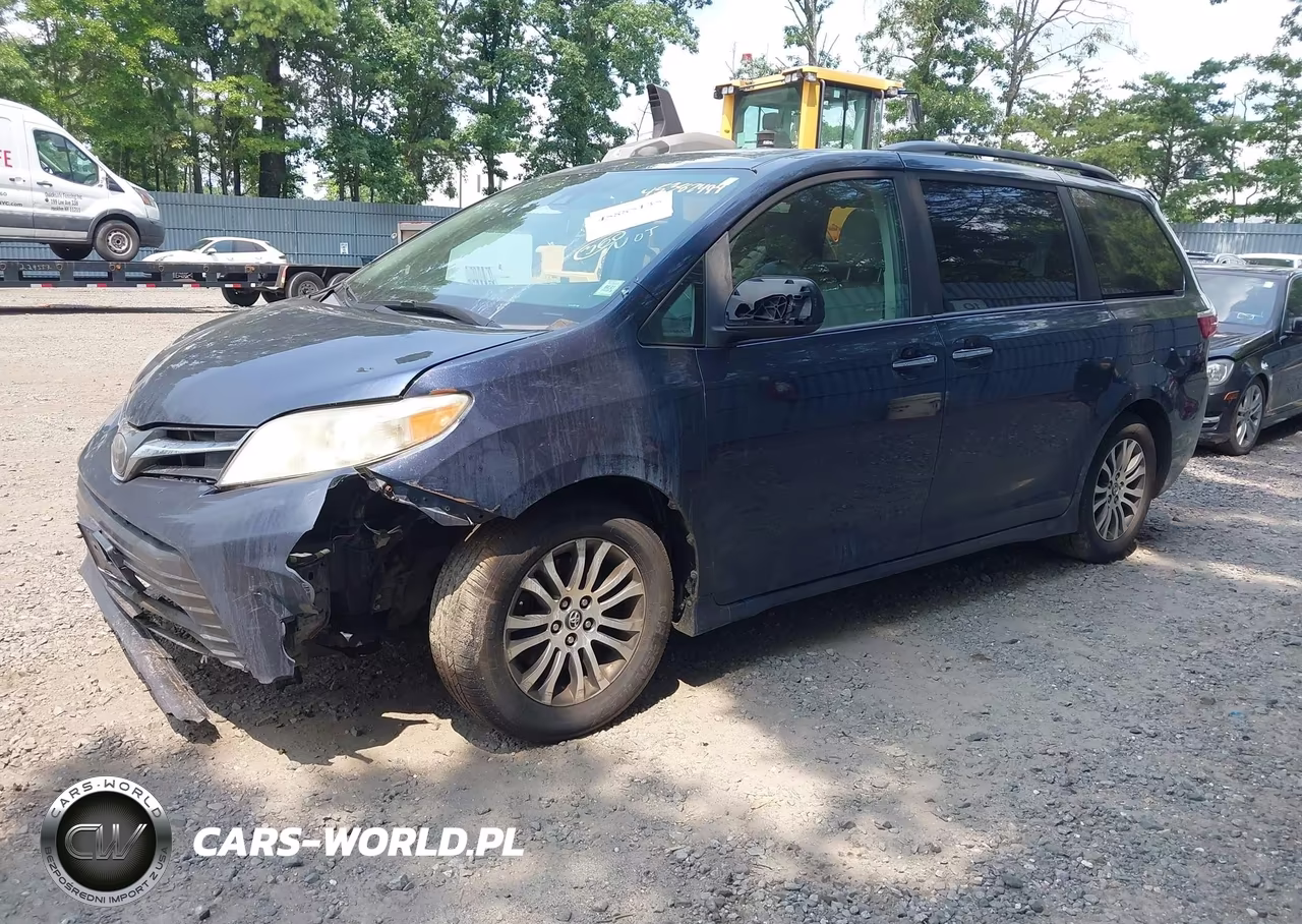 2018 Toyota Sienna Xle 8 Passenger VIN:5TDYZ3DC9JS960141 - 2
