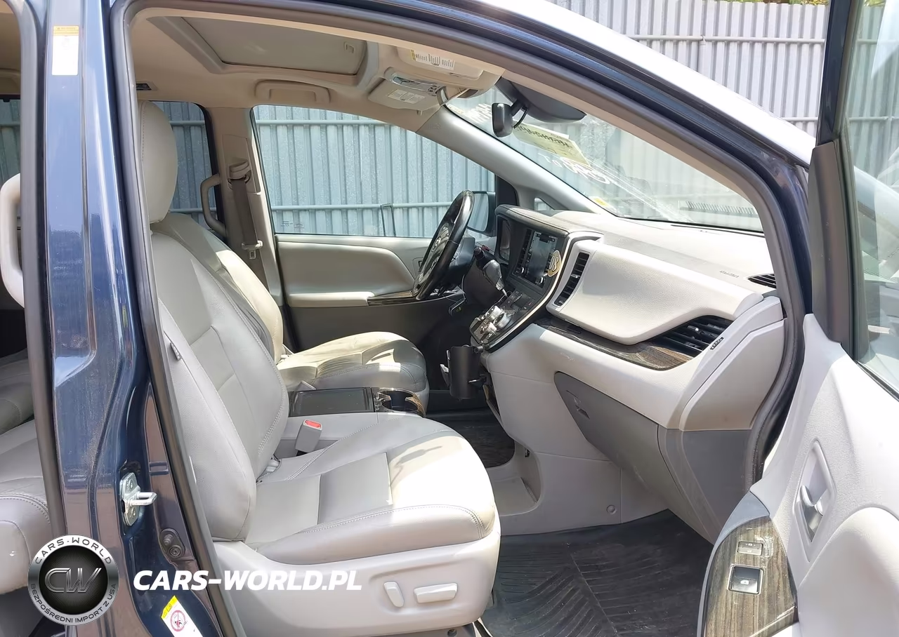 2018 Toyota Sienna Xle 8 Passenger VIN:5TDYZ3DC9JS960141 - 5
