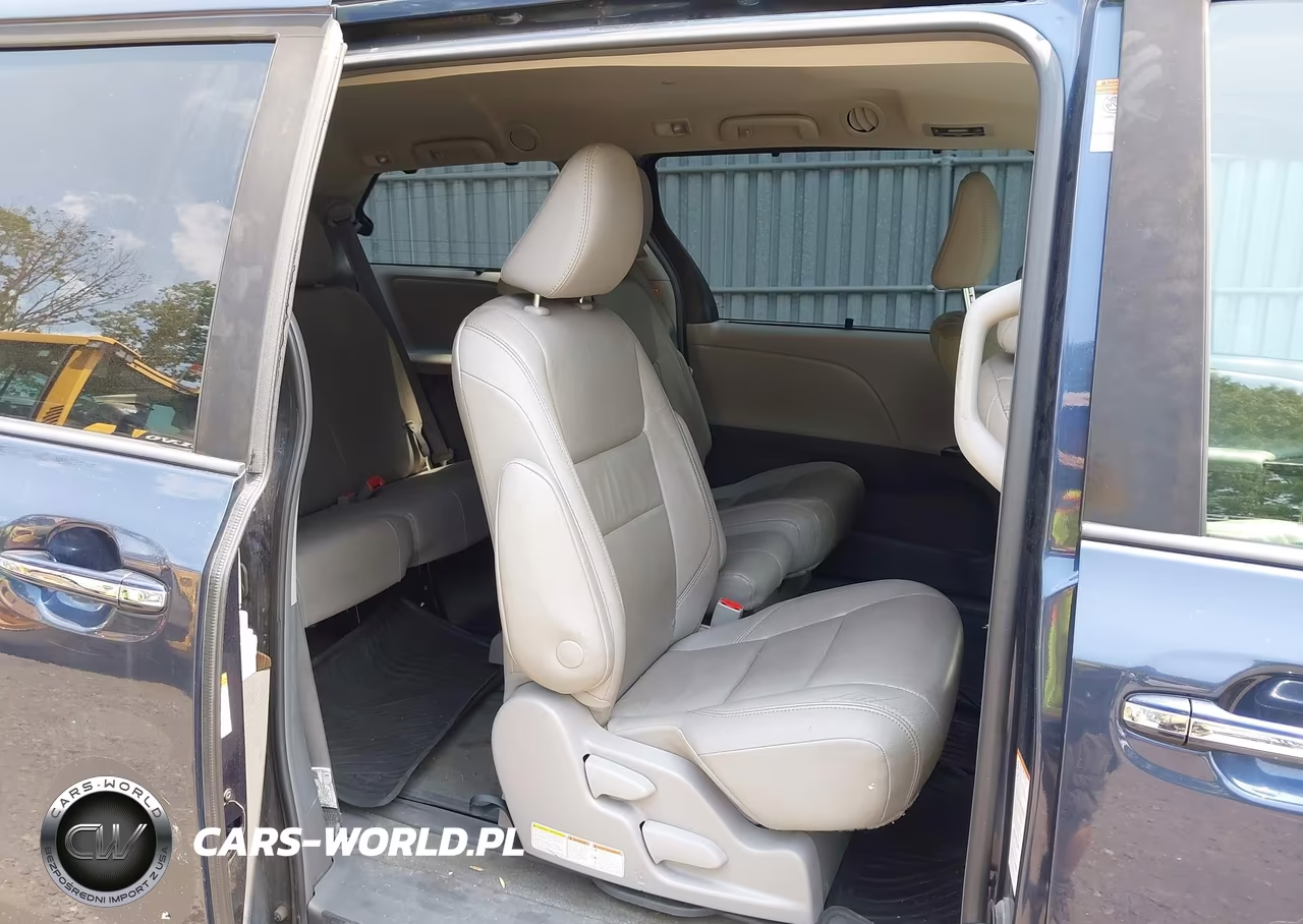 2018 Toyota Sienna Xle 8 Passenger VIN:5TDYZ3DC9JS960141 - 8