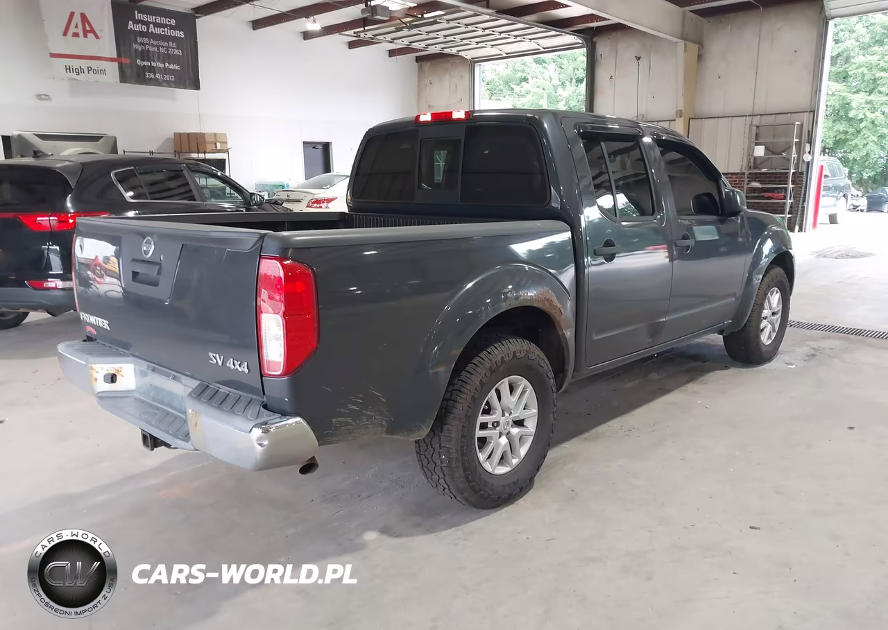2015 Nissan Frontier Pro-4X-S-Sl-Sv VIN:1N6AD0EV8FN701195 - 4