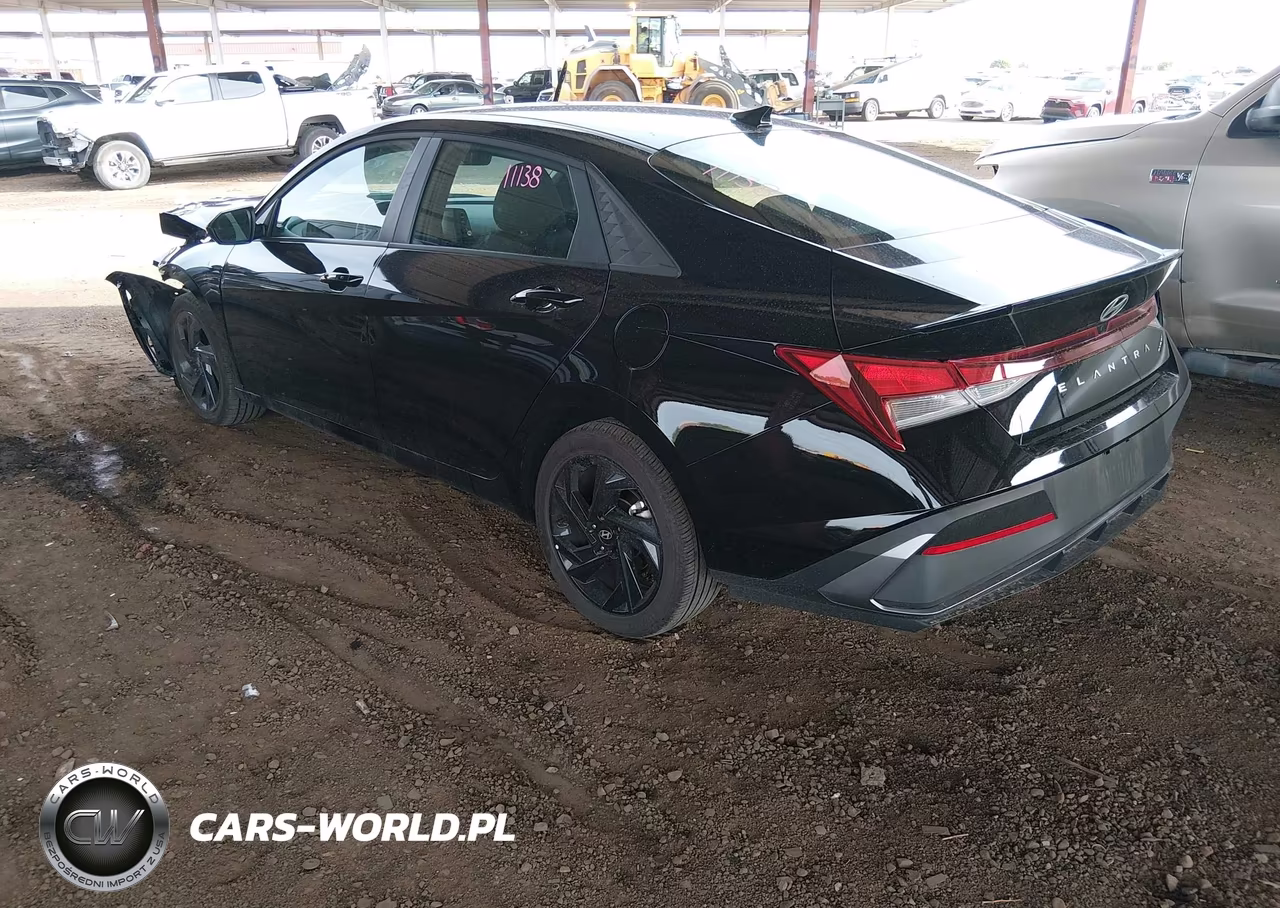 2026 Hyundai Elantra Sel Sport VIN:KMHLM4DG0TU170528 - 3