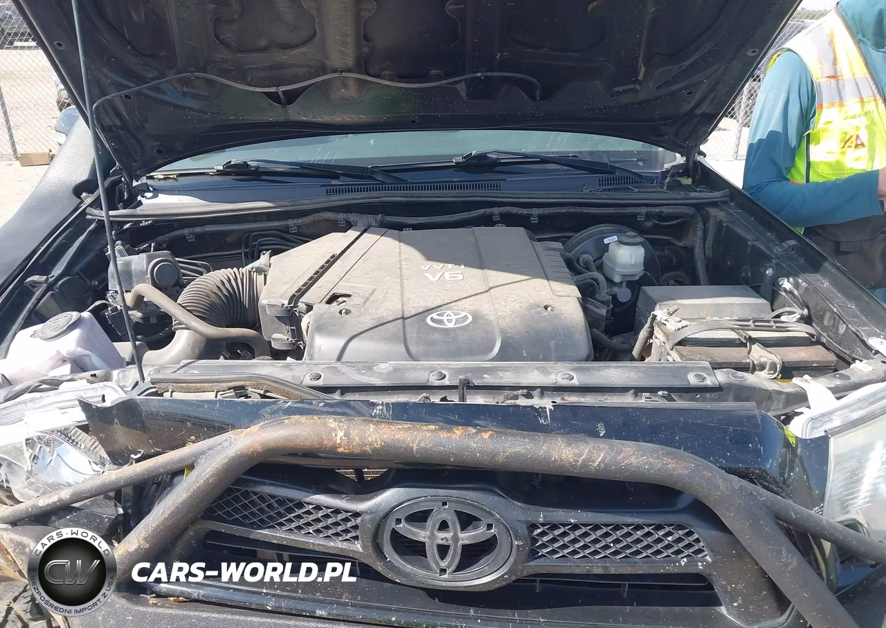 2014 Toyota Tacoma Base V6 VIN:3TMLU4EN5EM147643 - 10