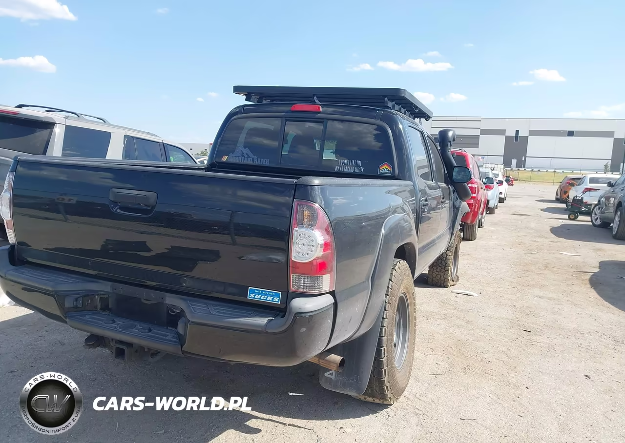 2014 Toyota Tacoma Base V6 VIN:3TMLU4EN5EM147643 - 4