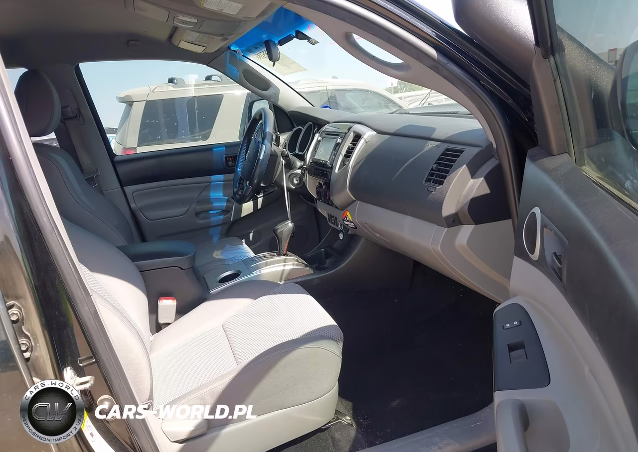 2014 Toyota Tacoma Base V6 VIN:3TMLU4EN5EM147643 - 5