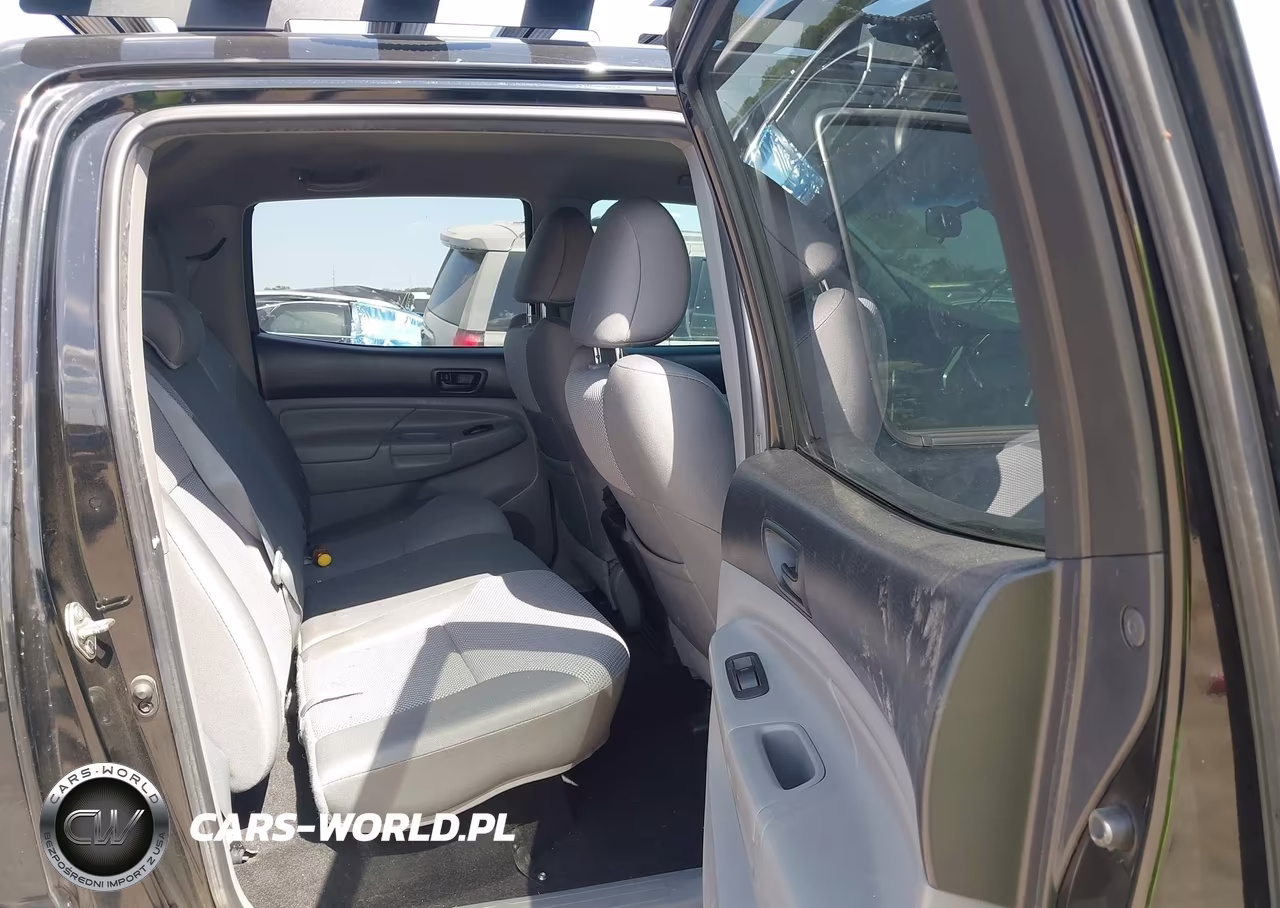 2014 Toyota Tacoma Base V6 VIN:3TMLU4EN5EM147643 - 8