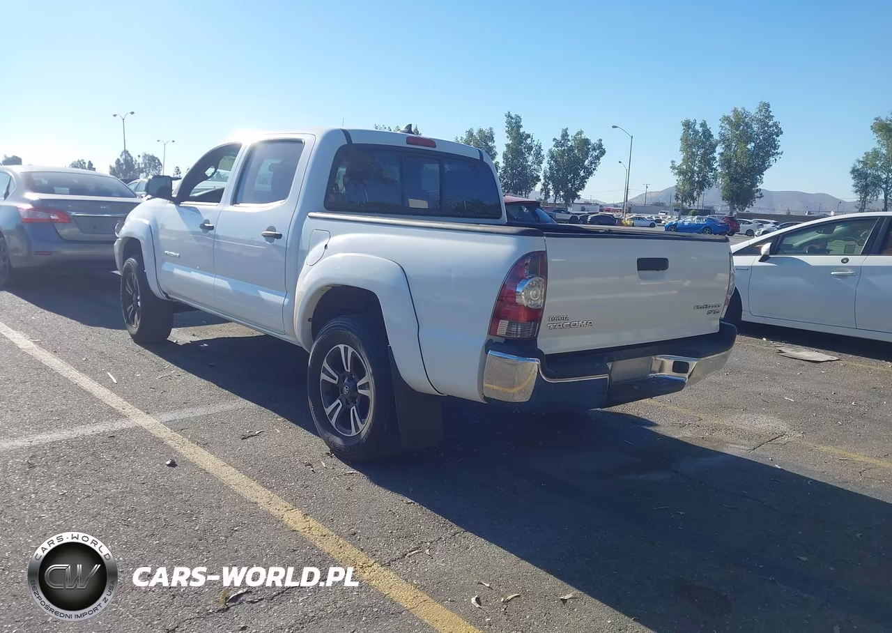 2012 Toyota Tacoma Prerunner VIN:5TFJX4GN8CX010800 - 3