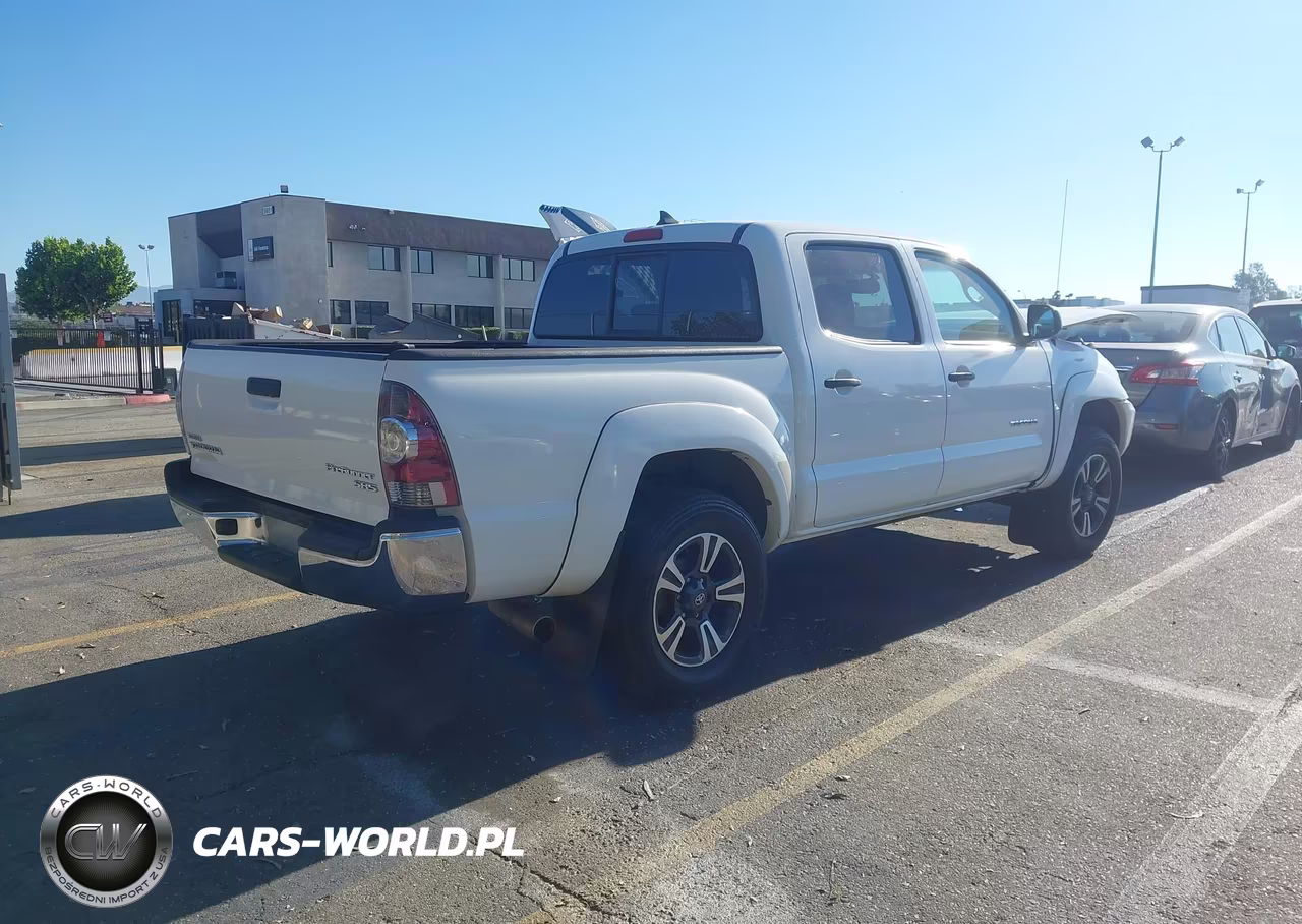 2012 Toyota Tacoma Prerunner VIN:5TFJX4GN8CX010800 - 4