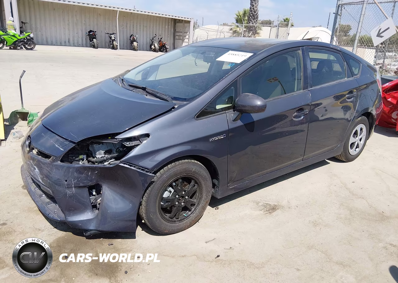 2013 Toyota Prius Three VIN:JTDKN3DU2D5644925 - 2