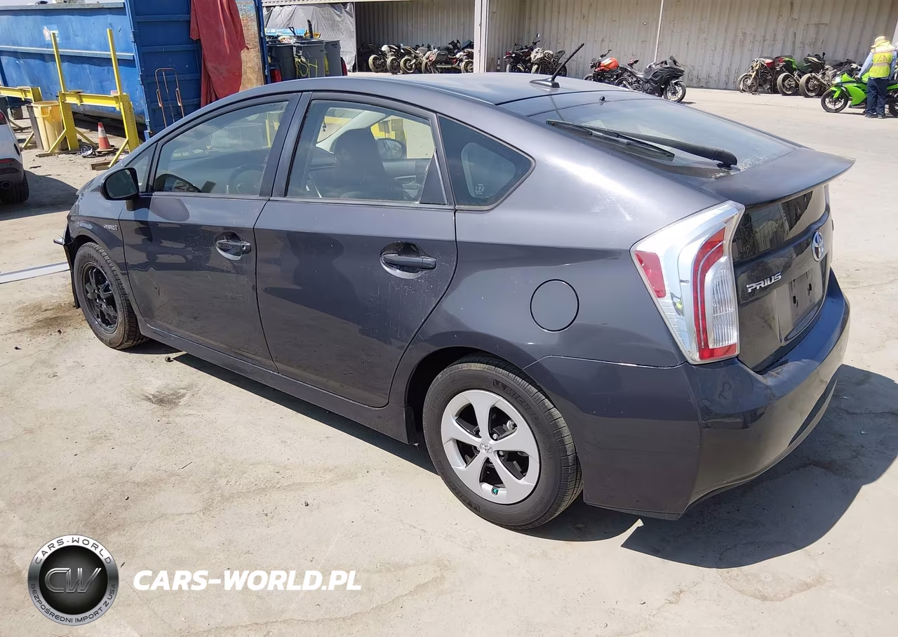 2013 Toyota Prius Three VIN:JTDKN3DU2D5644925 - 3
