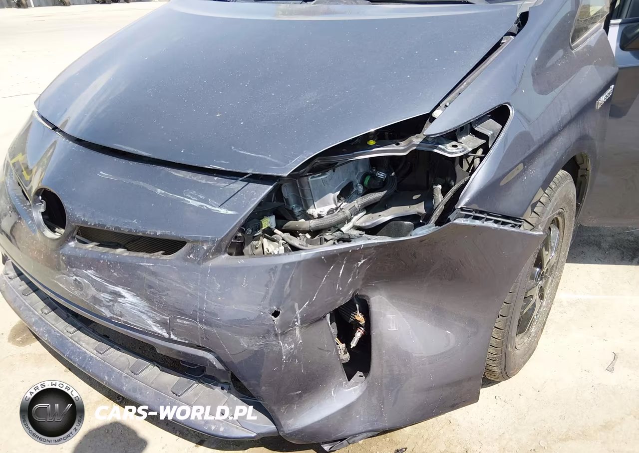 2013 Toyota Prius Three VIN:JTDKN3DU2D5644925 - 6