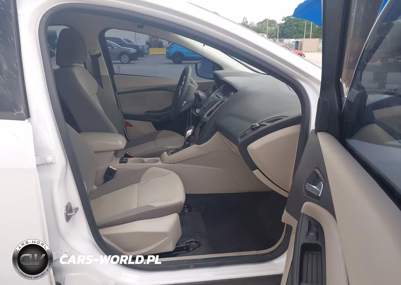 2013 Ford Focus Se VIN:1FADP3K2XDL111856 - 5