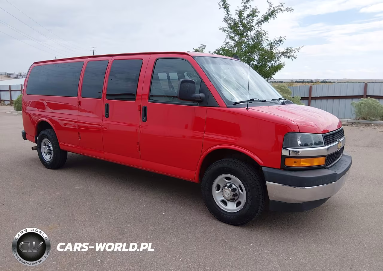 2018 Chevrolet Express 3500 Lt VIN:1GAZGPFG8J1300115 - 1
