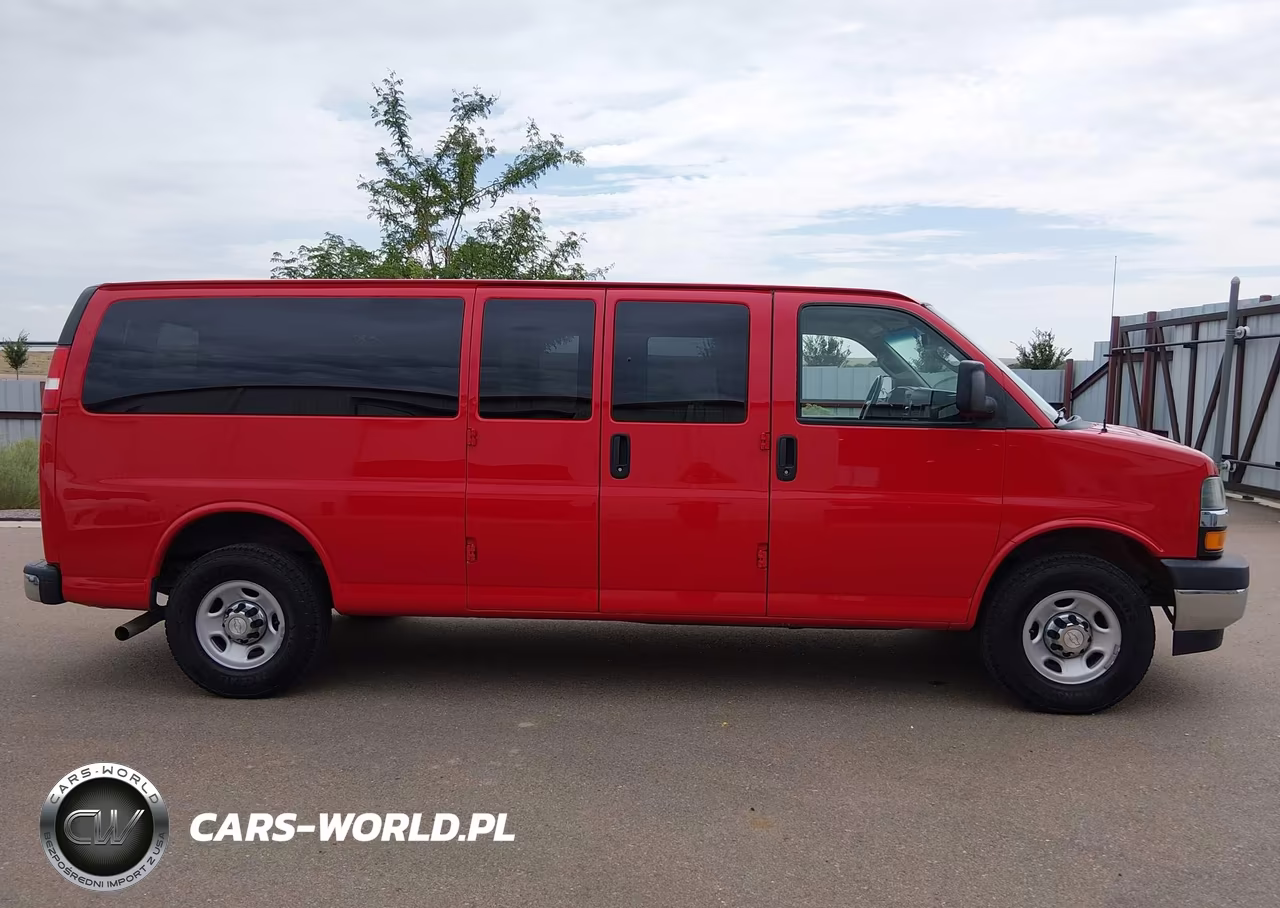 2018 Chevrolet Express 3500 Lt VIN:1GAZGPFG8J1300115 - 18