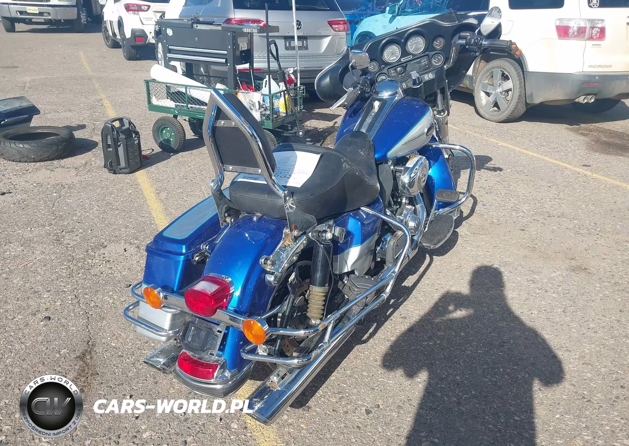 2010 Harley-Davidson Flhtcu VIN:1HD1FC419AB612709 - 4