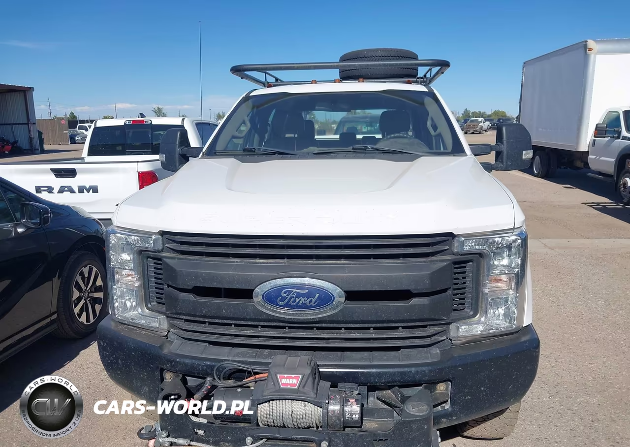 2018 Ford F-350 Chassis Xl VIN:1FD8W3F67JEC69658 - 17